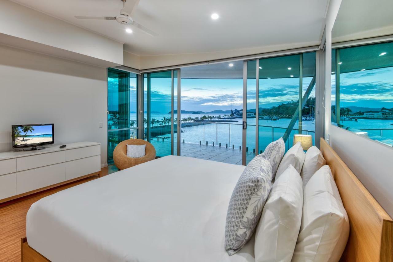 Pavillions Penthouse 25 - Luxury Waterfront Apartment With Private Roof Top Pool And Buggy Hamilton Island Exterior photo