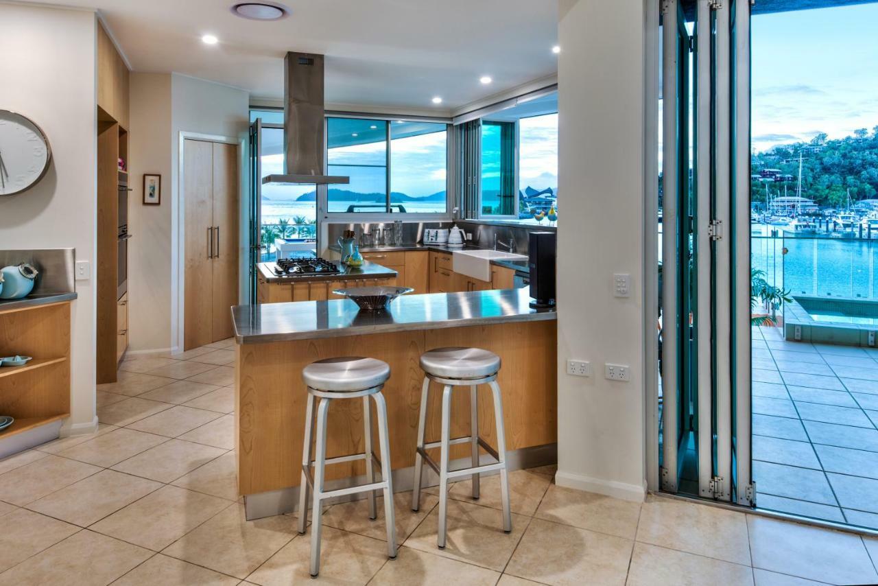 Pavillions Penthouse 25 - Luxury Waterfront Apartment With Private Roof Top Pool And Buggy Hamilton Island Exterior photo