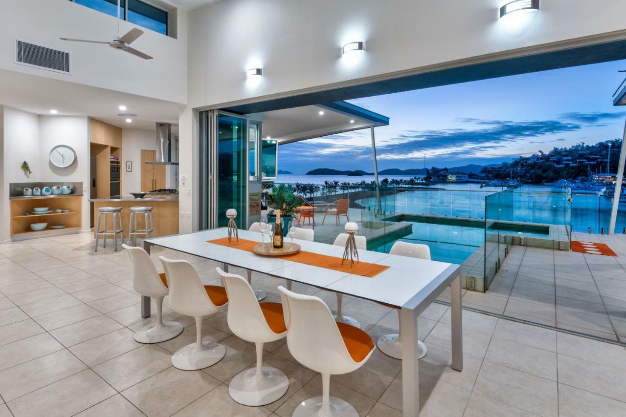 Pavillions Penthouse 25 - Luxury Waterfront Apartment With Private Roof Top Pool And Buggy Hamilton Island Exterior photo